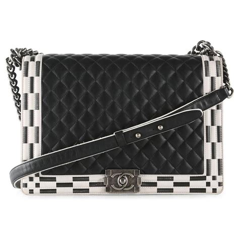 boy bag chanel nera a bianca foto|chanel men's bag.